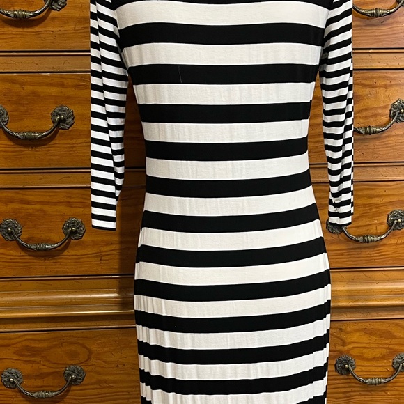 ‘#20 Calvin Klein Navy Blue and White Stripped Maxi Dress Size 6 EUC - Picture 12 of 14